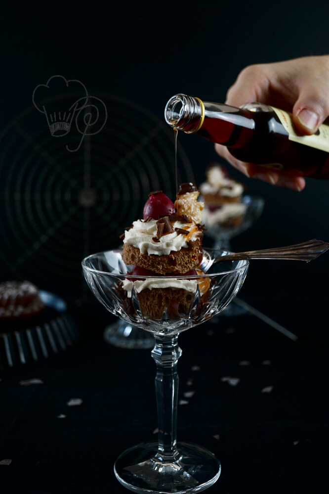 Schwarzwälder-Dessert-mit-Schuss