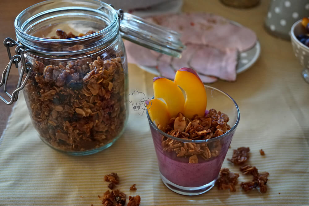 Read more about the article Granola mit Joghurt