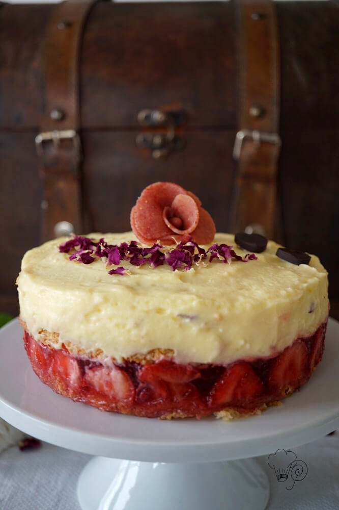 Erdbeer-Rosen-Torte