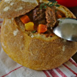 Gulaschsuppe im Brottopf 3 Gulaschsuppe 3