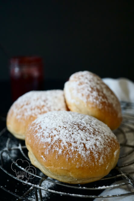 Fluffige Faschingskrapfen, Berliner aus dem Backofen. Ganz ohne Frittieren.