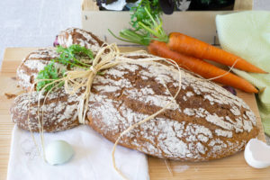 Read more about the article Karottenbrot – Auf Wild Bakers Art