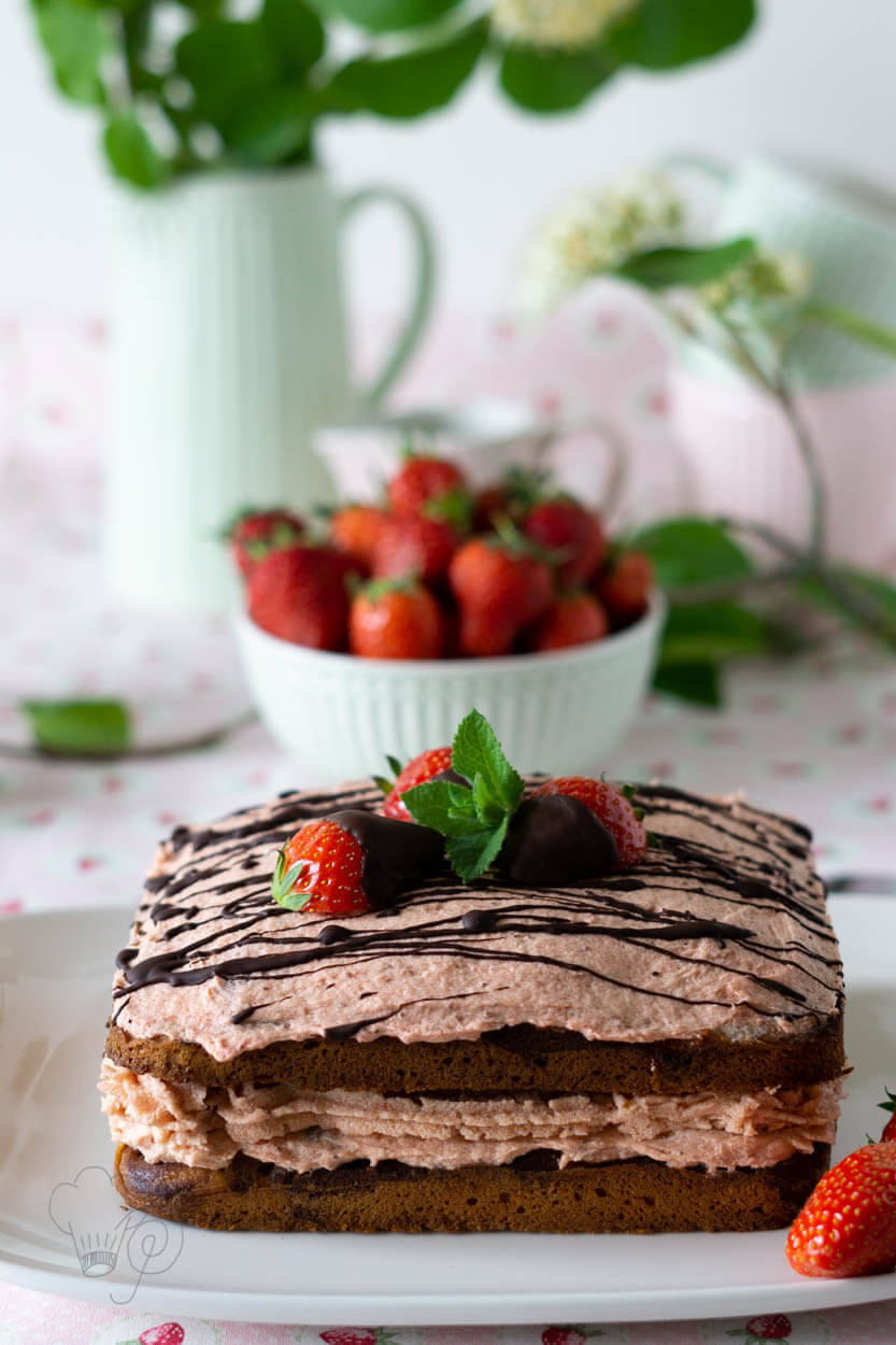 Erdbeerzeit - Erdbeer-Rhabarber-Torte 9 erdbeer-rhabarber-torte