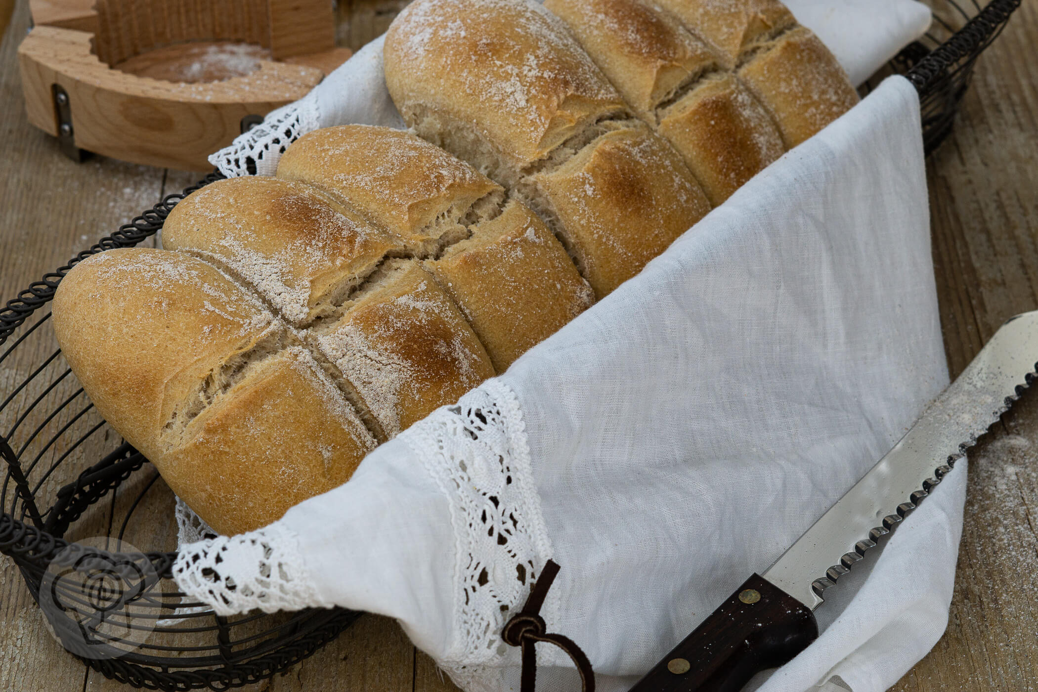 Mehr über den Artikel erfahren Tessiner Brot Synchronbacken