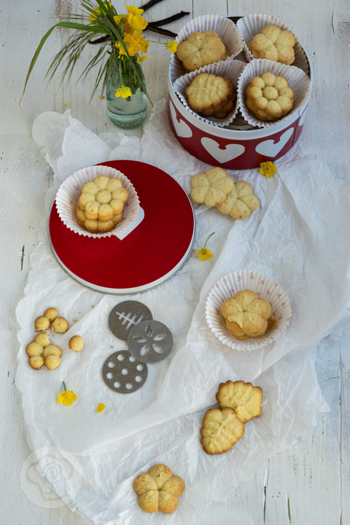 Dänische Butterkekse. Macht den Klassiker aus Dänemark ganz einfach selbst. Mit diesem einfachen Rezept gelingt es euch auf jeden Fall. Küchentraum & Purzelbaum | #kekse | #dänemark | #backen