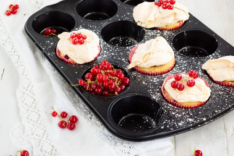 Johannisbeermuffins mit Baiser - Küchentraum &amp; Purzelbaum