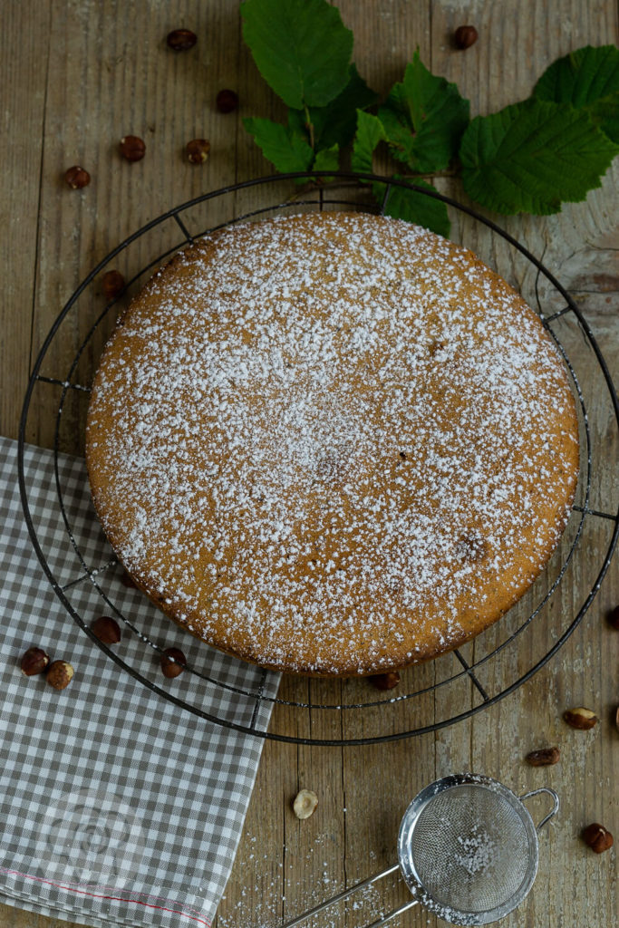 Einfacher Nusskuchen - Küchentraum &amp; Purzelbaum