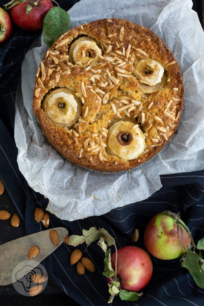 Bratapfelkuchen mit Marzipan - Küchentraum &amp; Purzelbaum