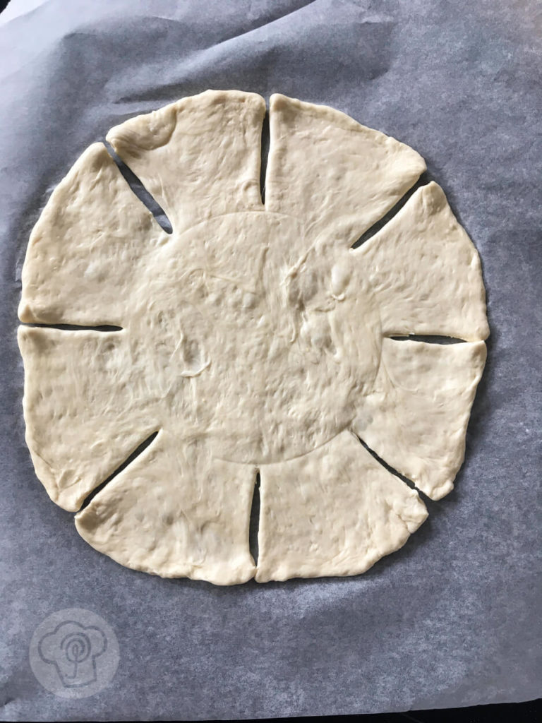 Sternförmige Pizza ungebacken