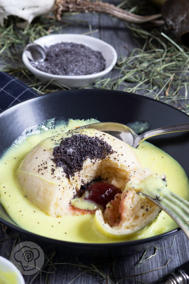 Germknödel mit Vanillesauce - Küchentraum &amp; Purzelbaum