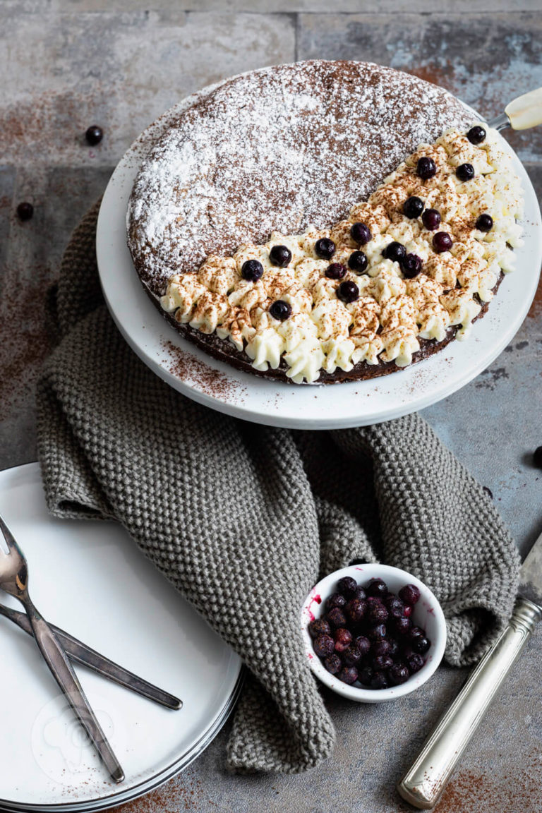 Schwedischer Schokokuchen - Kladdkaka - Küchentraum &amp; Purzelbaum