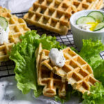 Zucchiniwaffeln mit Zaziki