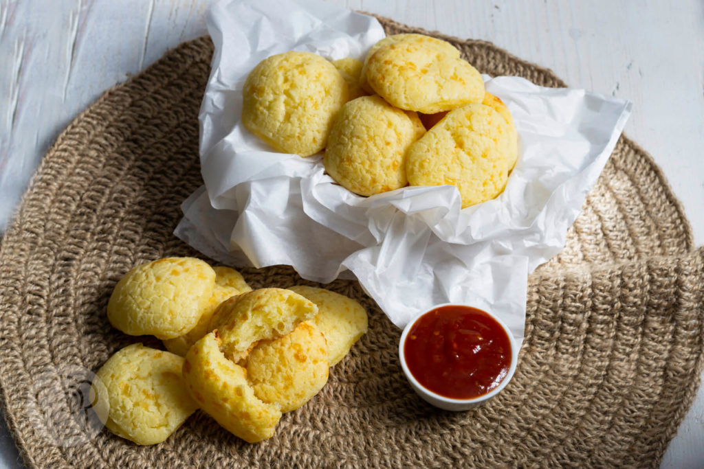 Pan de yuca mit Dip - Käsebrötchen aus Ecuador