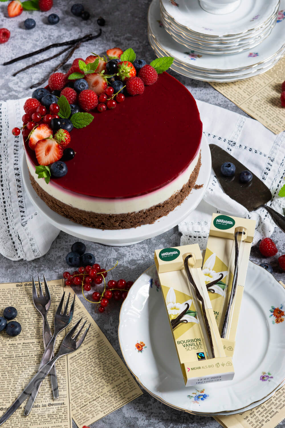 Panna Cotta Torte mit Beeren - Küchentraum &amp; Purzelbaum