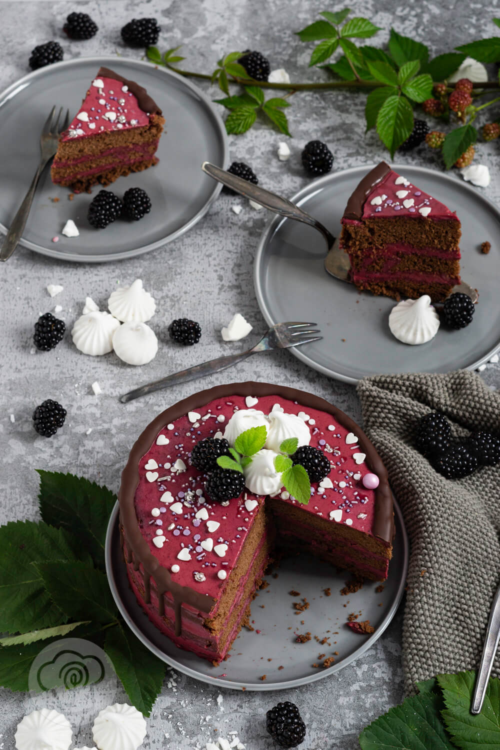 Brombeer Torte mit Schokolade - Küchentraum &amp; Purzelbaum