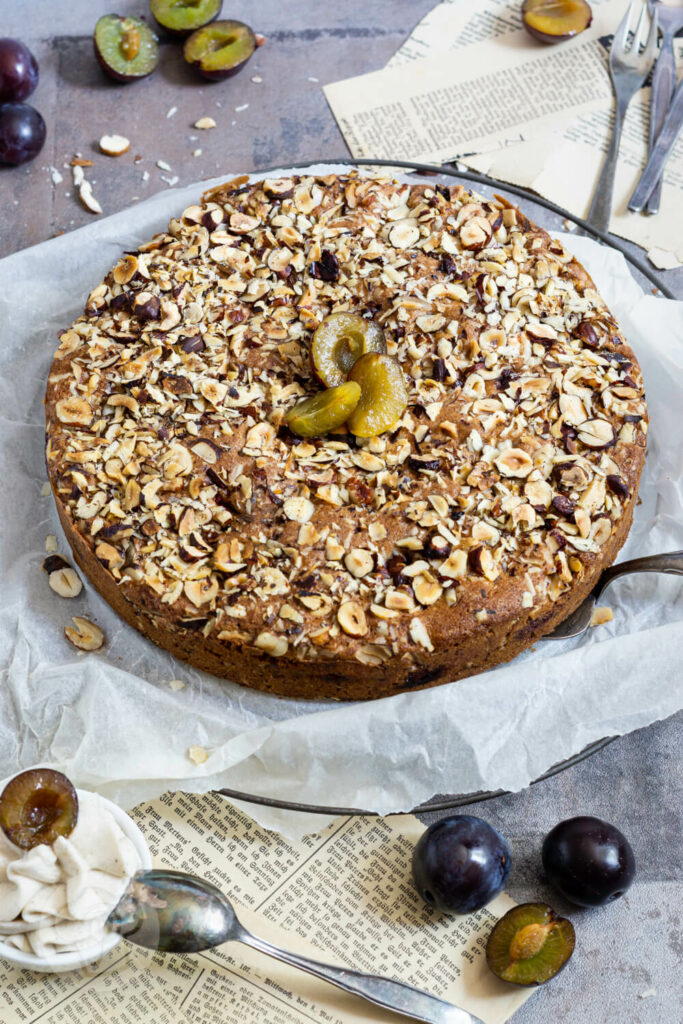 Pflaumenkuchen auf dem Rost