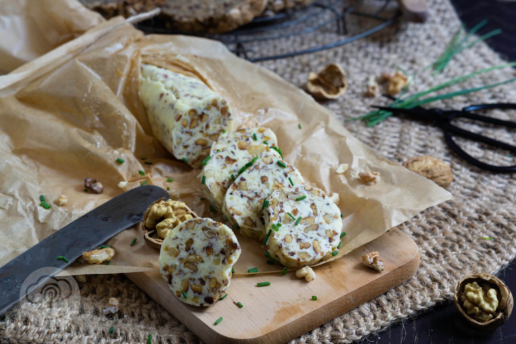 Körnerbrot mit Walnussbutter - Küchentraum &amp; Purzelbaum