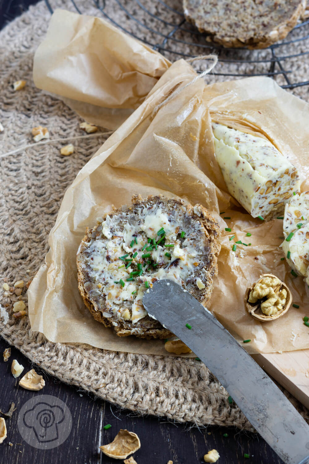 Körnerbrot mit Walnussbutter - Küchentraum &amp; Purzelbaum