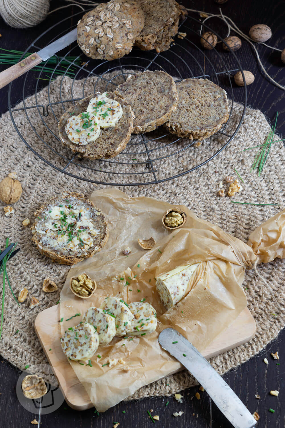 Körnerbrot mit Walnussbutter - Küchentraum &amp; Purzelbaum