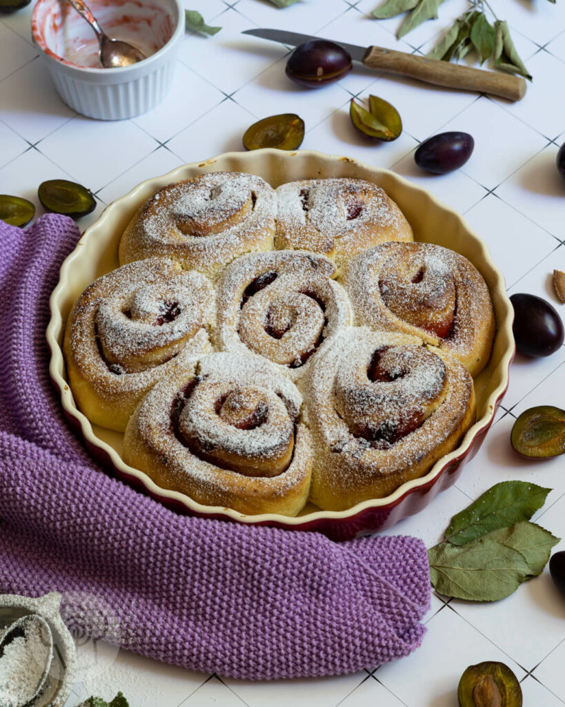 Hefeschnecken mit Pflaumen 4