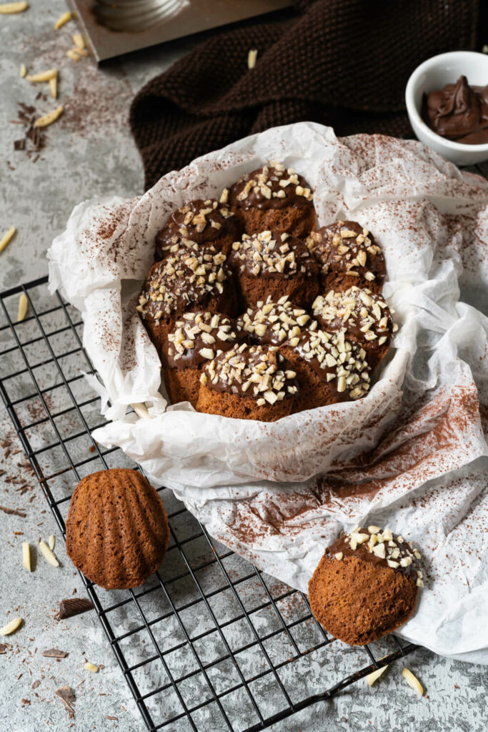 Schoko Madeleines in einer Schüssel