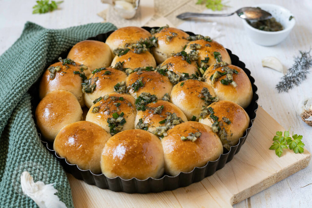 Ukrainische Pampuschki - Knoblauchbrötchen in der Form