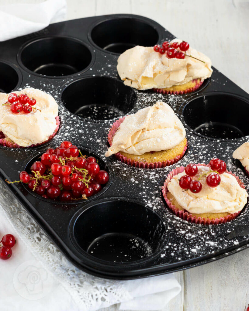 johannisbeermuffins mit baiser 5