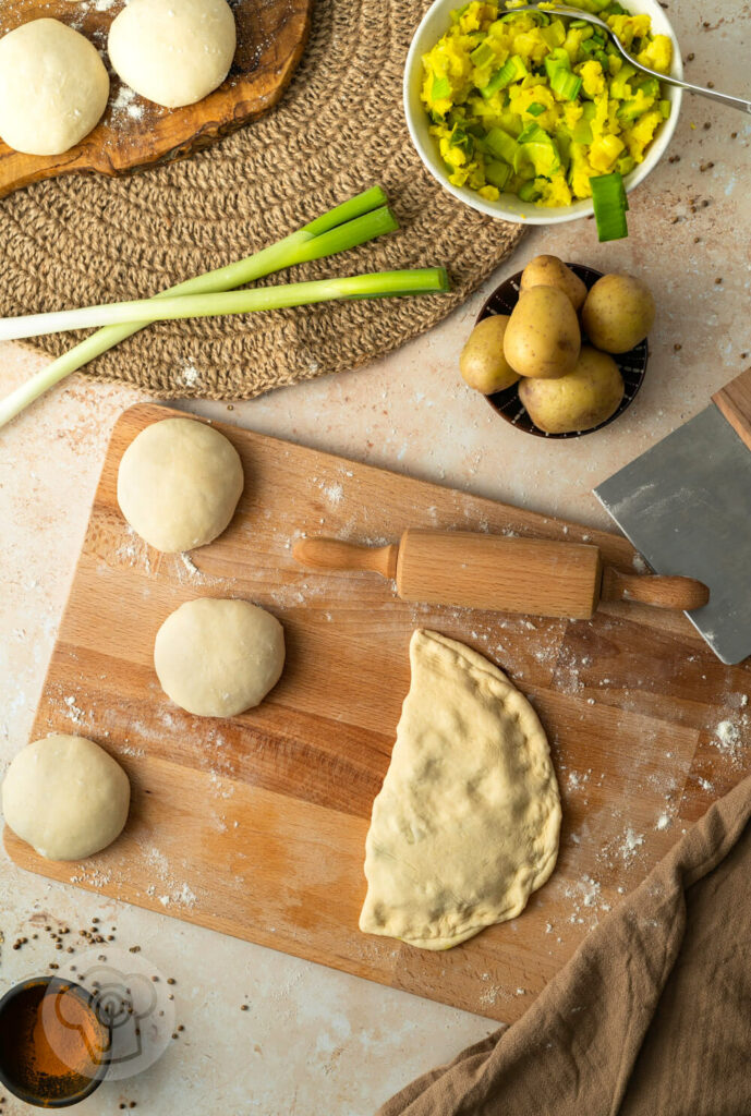 Zubereitung Afghanische Bolani - vegetarische gefüllte Teigtaschen