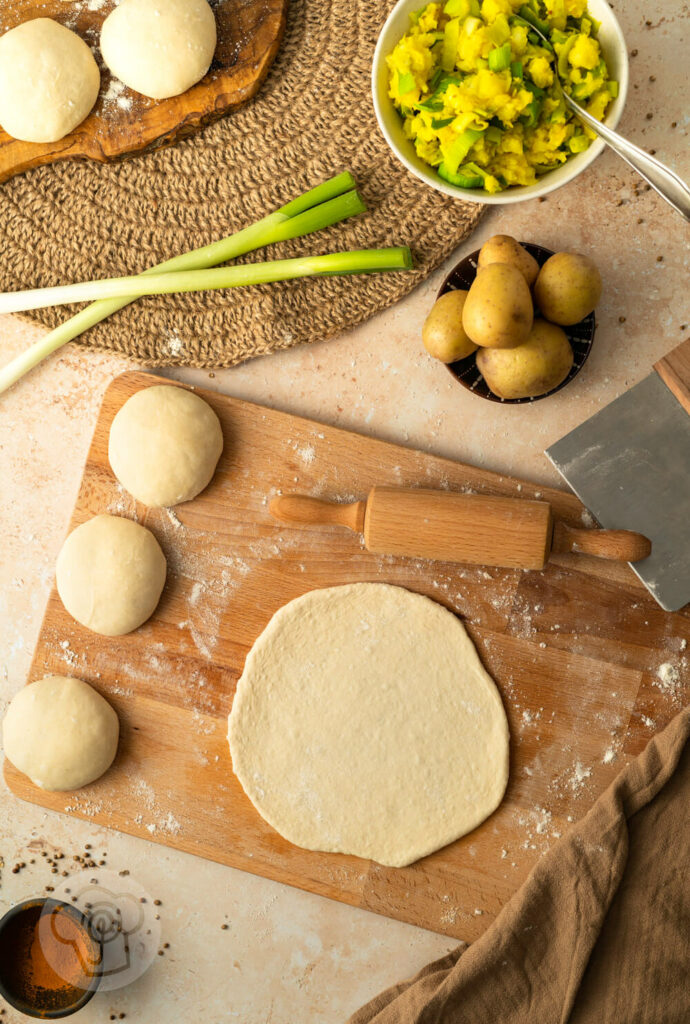 Zubereitung Afghanische Bolani - vegetarische gefüllte Teigtaschen