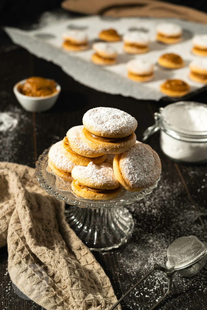 Chilenische Empolvados mit Dulce de leche