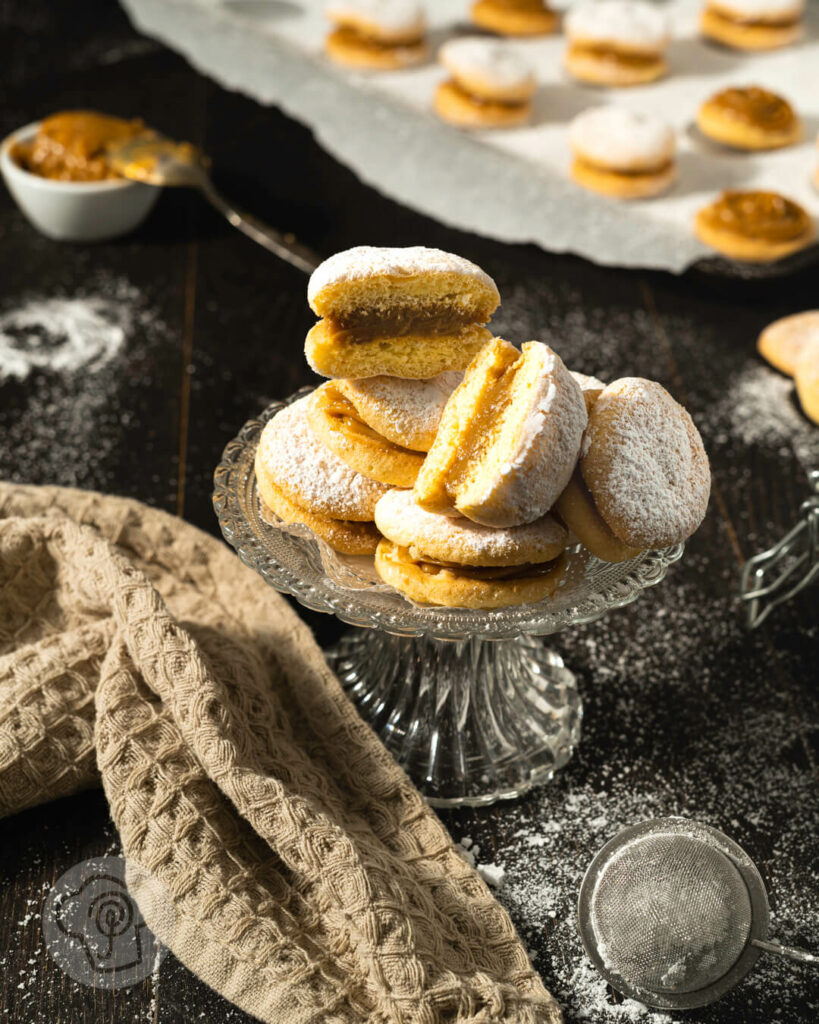 Chilenische Empolvados mit Dulce de leche