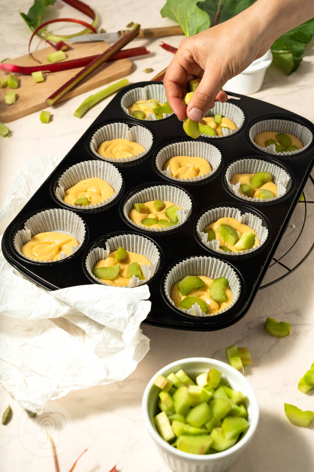 Rhabarbermuffins mit Kardamom Streuseln - Küchentraum &amp; Purzelbaum