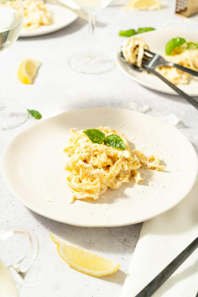 Pasta al Limone - Pasta mit cremiger Zitronensauce