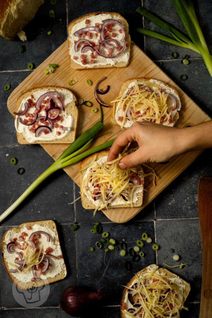 Flammkuchen Toast mit Käse