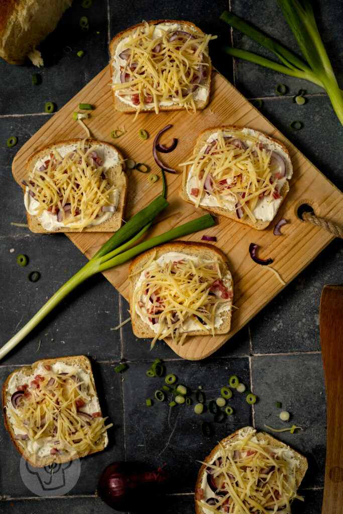 Flammkuchen Toast mit Käse