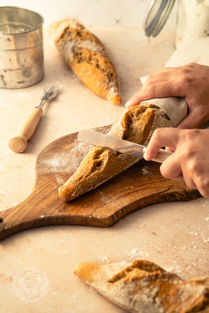 Baguette ohne Kneten - no Knead Baguette anschneiden