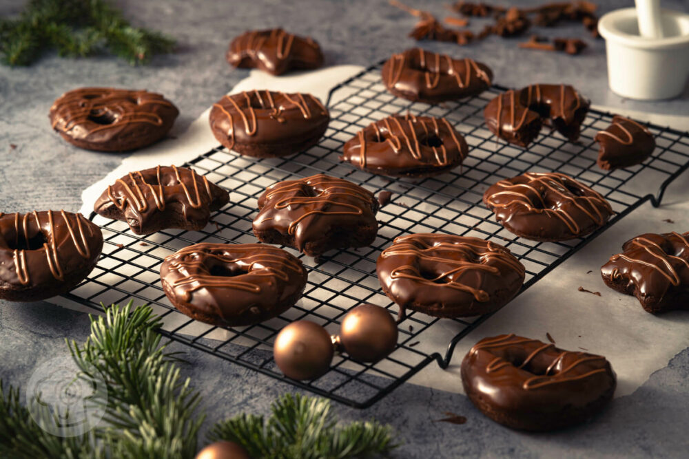 Weiche Lebkuchen-Herzen, Sterne und Brezeln - Küchentraum &amp; Purzelbaum