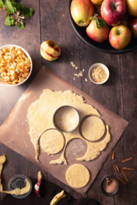 Schnelle Apfeltaschen mit Quarkblätterteig - Zubereitung