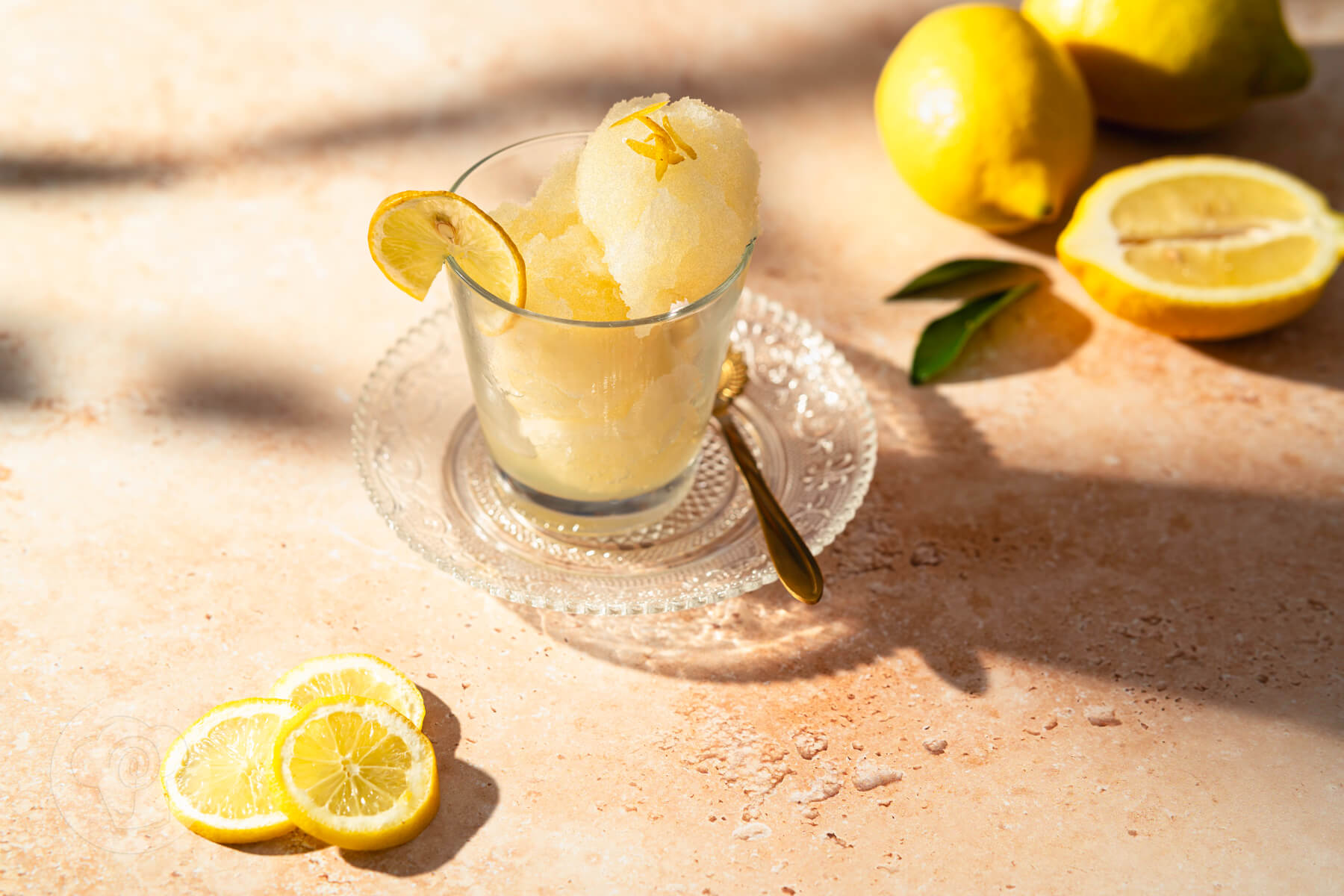Mehr über den Artikel erfahren Sorbetto al limone – einfaches Zitronensorbet