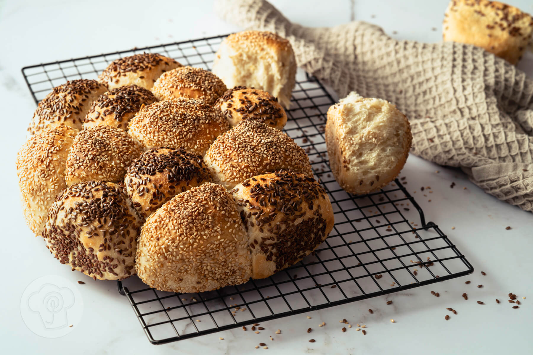 Mehr über den Artikel erfahren Einfache Brötchensonne – Partybrötchen