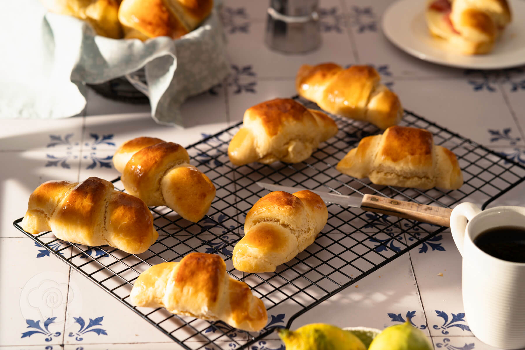 Mehr über den Artikel erfahren Portugiesische Croissants aus Briocheteig