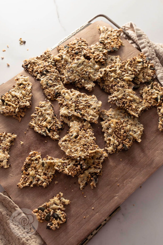 Einfaches Knäckebrot mit Haferflocken und Saaten 9 Knäckebrot mit Haferflocken