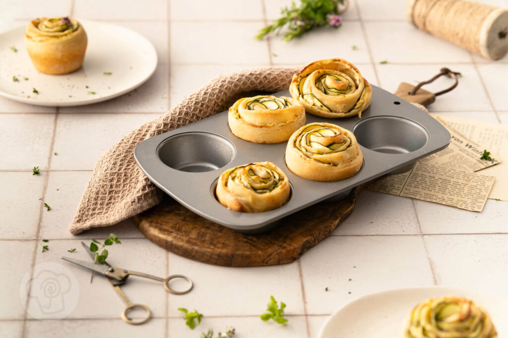 Zucchinirosen ohne Blätterteig - einfacher Snack - Fingerfood