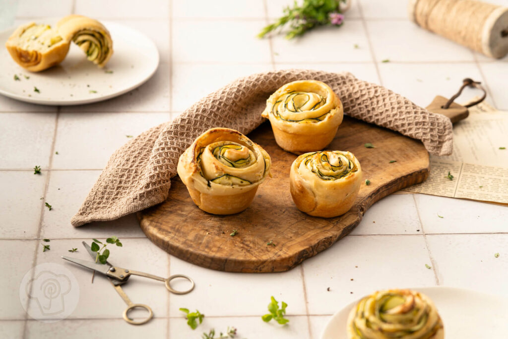 Zucchinirosen ohne Blätterteig - einfacher Snack - Fingerfood