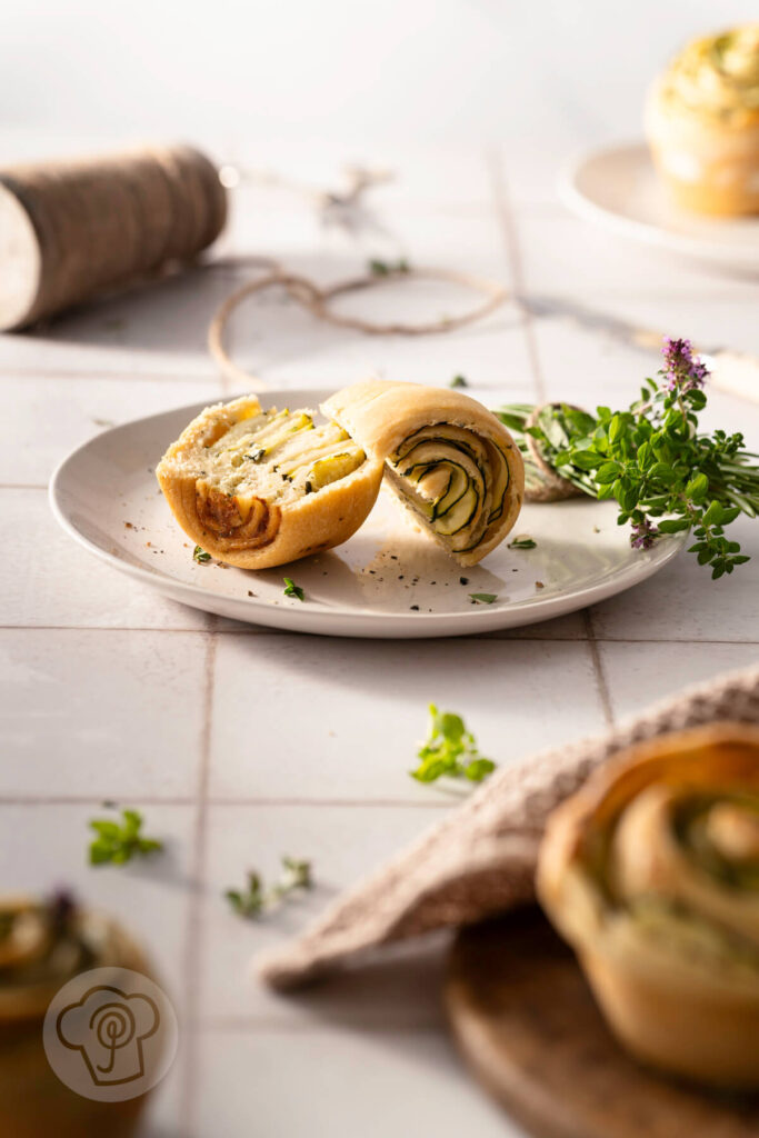 Zucchinirosen ohne Blätterteig - Einfacher Snack - Fingerfood