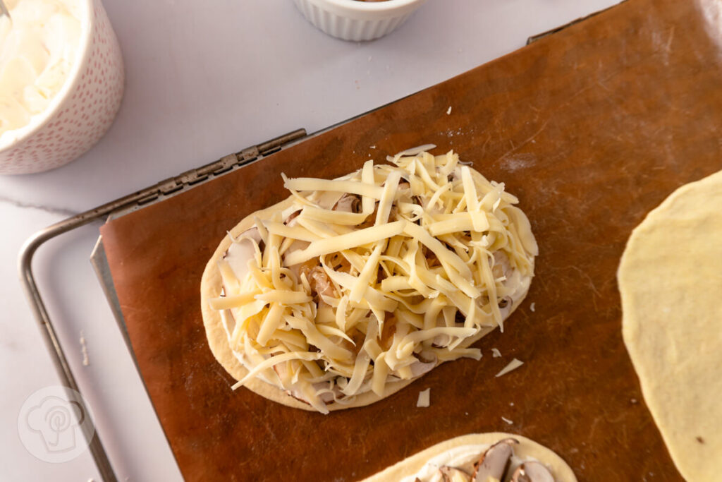Fladenbrot mit Champignons - Zubereitung