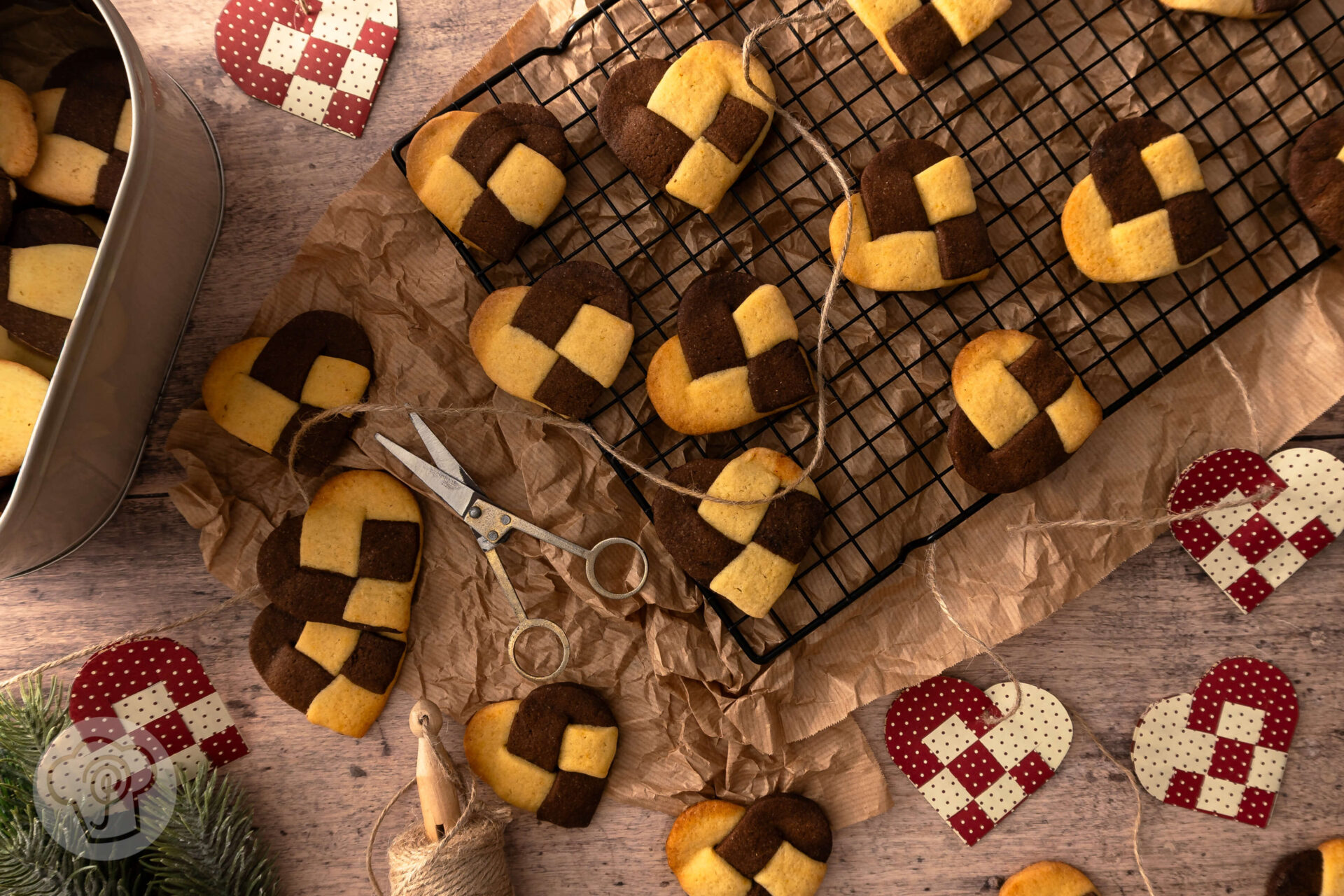 Letter Cake mit Erdbeeren 16 Geflochtene Herzen - Schackrutor