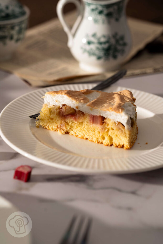 Rhabarberkuchen mit Baiser - einfacher Rhabarberkuchen mit Baiser - Rhabarberkuchen mit Baiser 20 cm