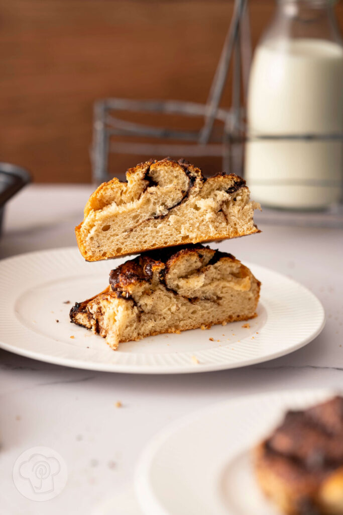 Schokoladen Brezel Buns - Schokoladen Hefeteigschnecken