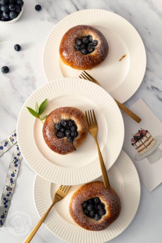 Schwedische Blaubeerschnecken - Blåbärsbullar 13 Blåbärsbullar - Blaubeerschnecken - Blaubeer Bullar